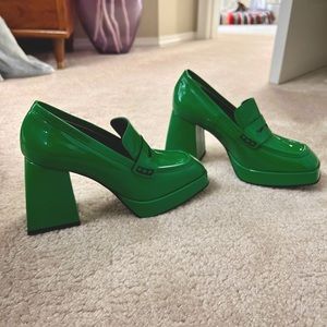 *New* Mimosa ‘Celeste’ heeled loafers - size 6